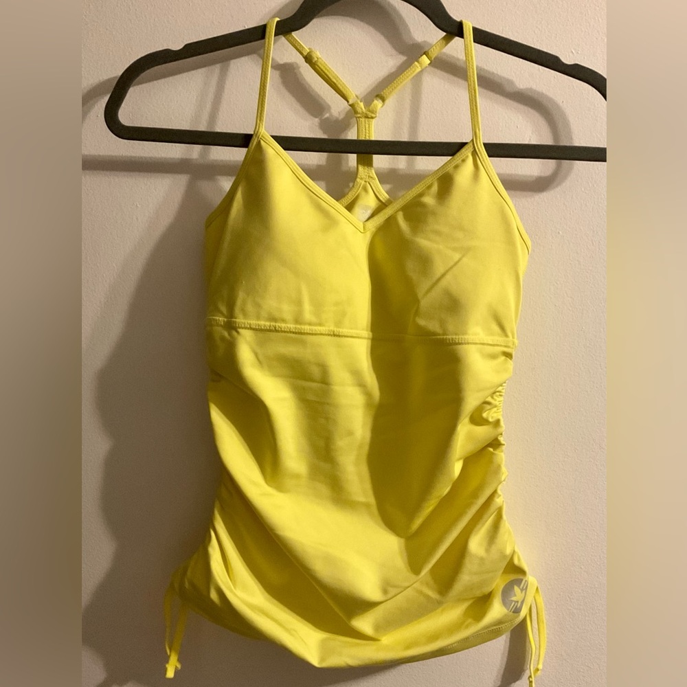 Aerie size small workout cami with built in bra cups